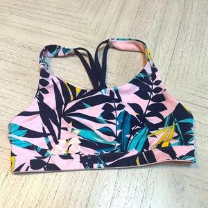 Sports bra: Old Navy, size large